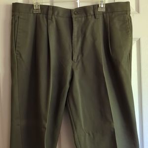 Dockers pleated straight cuff pants